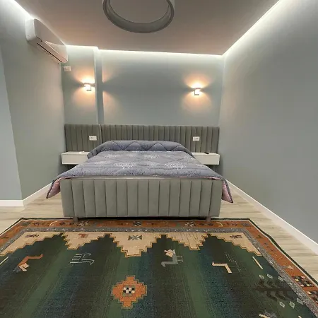 Comfort In Center *