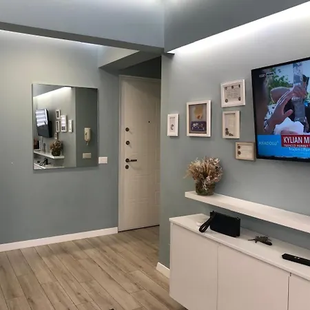 Comfort In Center Apartment
